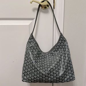 Goyard hobo bag in grey
